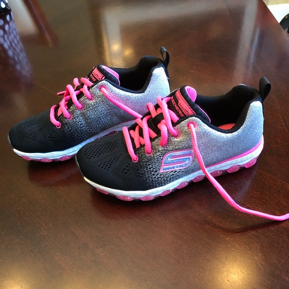 Skechers Other - Skechers memory foam sneakers